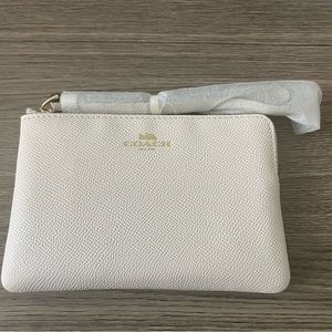 NWT Coach Wristlet in Nude/Blush